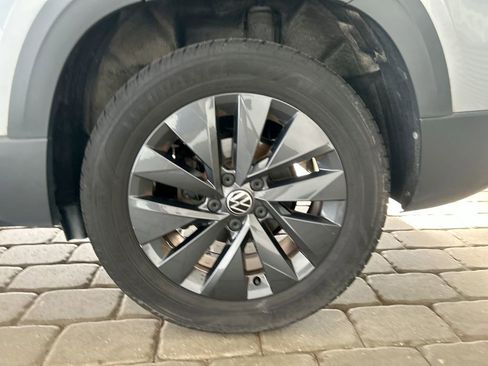 Certified 2022 Volkswagen Taos S AWD/4WD image 39