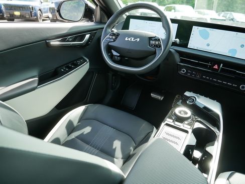 Certified 2024 Kia EV6 GT-Line AWD/4WD image 9