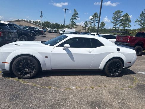 Used 2023 Dodge Challenger R/T Scat Pack RWD image 5
