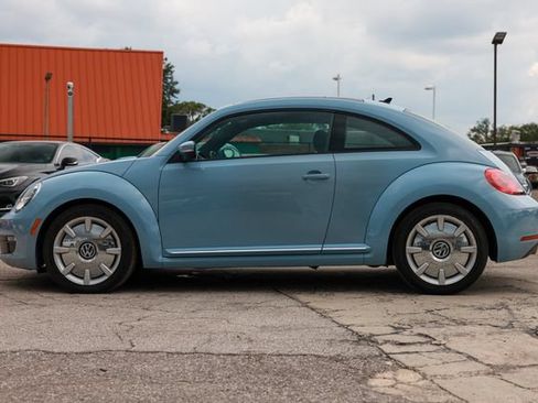 Used 2013 Volkswagen Beetle 2.5 Fender FWD image 4