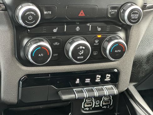Used 2022 RAM 1500 Big Horn w/ Built-to-serve Edition image 19