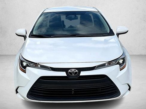 Used 2023 Toyota Corolla LE FWD image 3