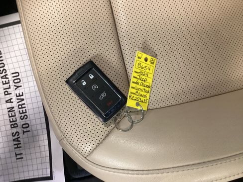 Used 2024 Jeep Grand Cherokee Limited w/ Luxury Tech Group II AWD/4WD image 43