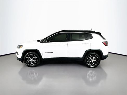 Used 2024 Jeep Compass Limited AWD/4WD image 8