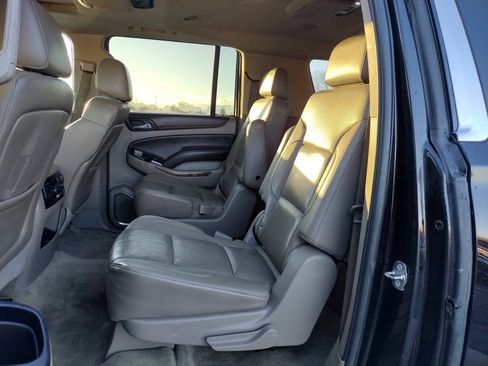 Used 2016 Chevrolet Suburban LTZ image 8
