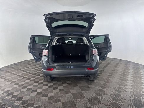 Used 2018 Jeep Compass Limited image 13