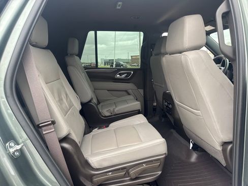 Used 2023 Chevrolet Tahoe Z71 w/ Luxury Package image 12