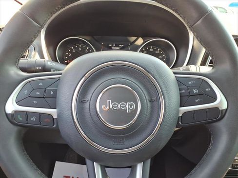 Used 2021 Jeep Compass Latitude w/ Sun and Sound Group image 25