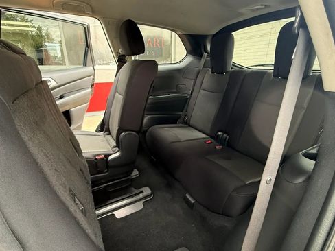 Used 2018 Nissan Pathfinder S AWD/4WD image 10