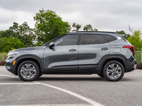 Used 2024 Kia Seltos S AWD/4WD image 4