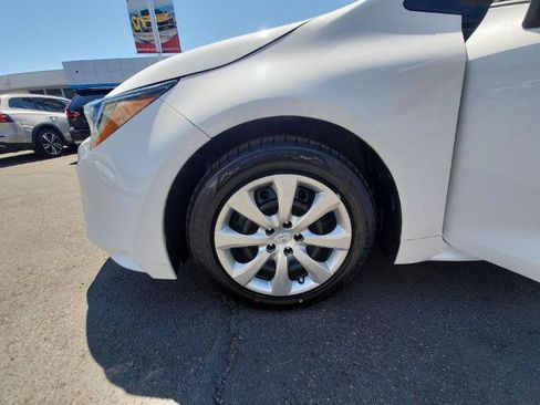 Used 2020 Toyota Corolla LE FWD image 29