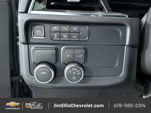 New 2026 Chevrolet Suburban LT w/ Comfort Package image 36