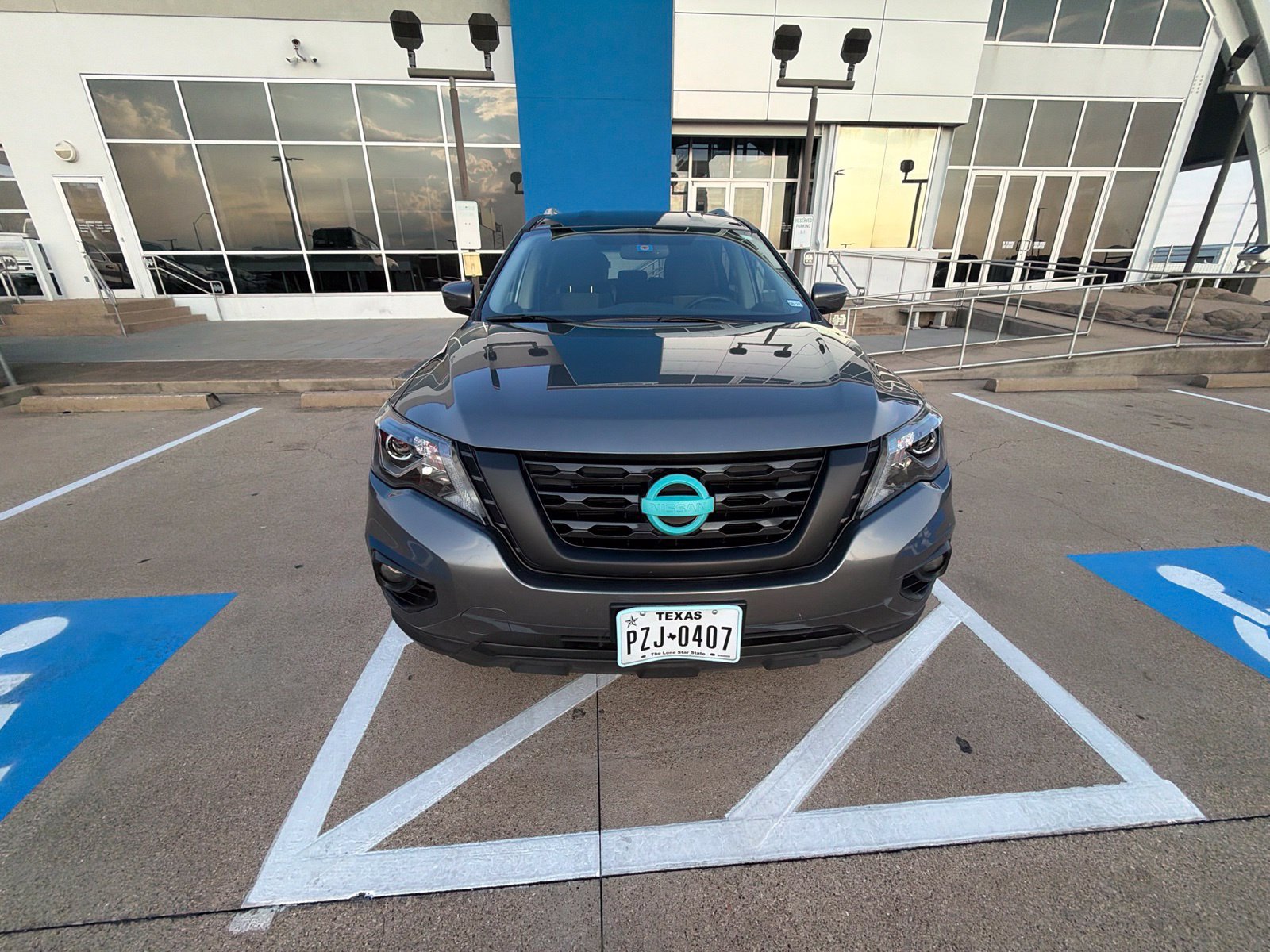 Used 2020 Nissan Pathfinder SV FWD image 23