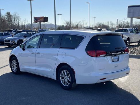 Used 2024 Chrysler Voyager LX image 26