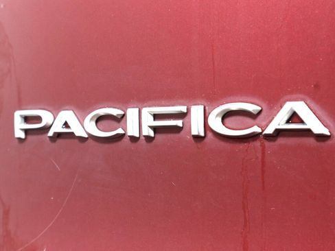 Used 2020 Chrysler Pacifica Touring w/ Advanced Safetytec Group image 35