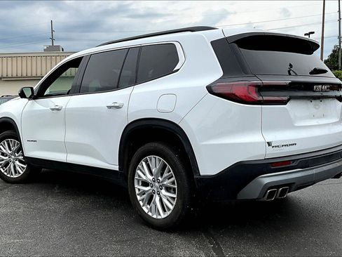 Used 2024 GMC Acadia Elevation FWD image 4