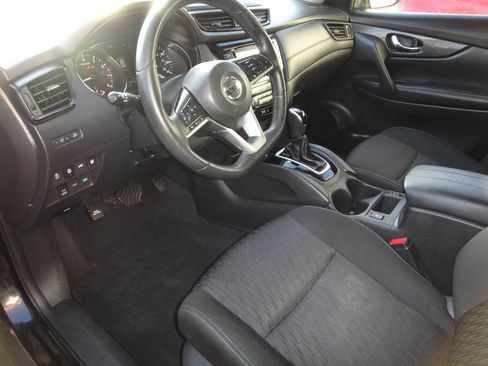 Used 2019 Nissan Rogue SV AWD/4WD image 7