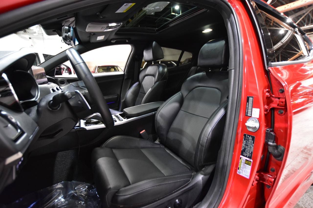 Used 2022 Kia Stinger GT1 AWD/4WD image 32