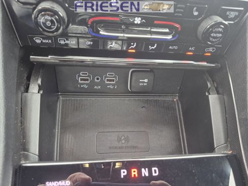 Used 2024 Jeep Grand Cherokee L Limited w/ Luxury Tech Group II image 23