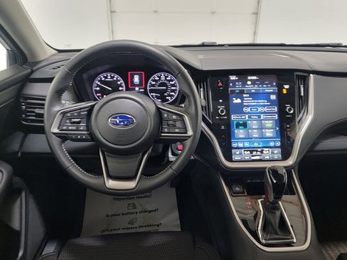 Used 2025 Subaru Outback Premium image 12