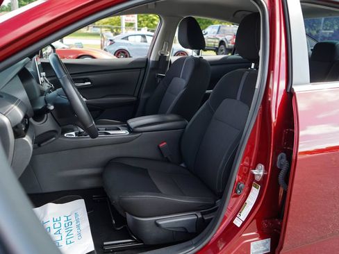 Used 2025 Nissan Sentra SV w/ All-Weather Package FWD image 6