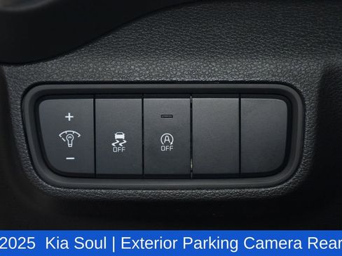 Used 2025 Kia Soul LX FWD image 9