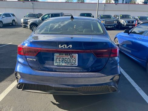 Used 2023 Kia Forte LXS w/ LXS Technology Package FWD image 7