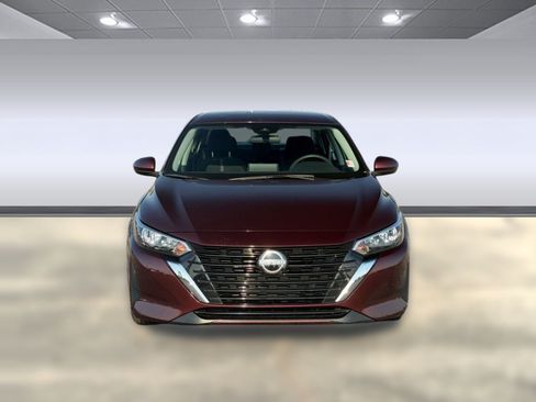 Used 2025 Nissan Sentra SV FWD image 10