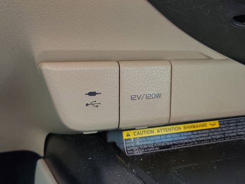 Used 2019 Toyota Camry LE w/ Sunroof Package image 28