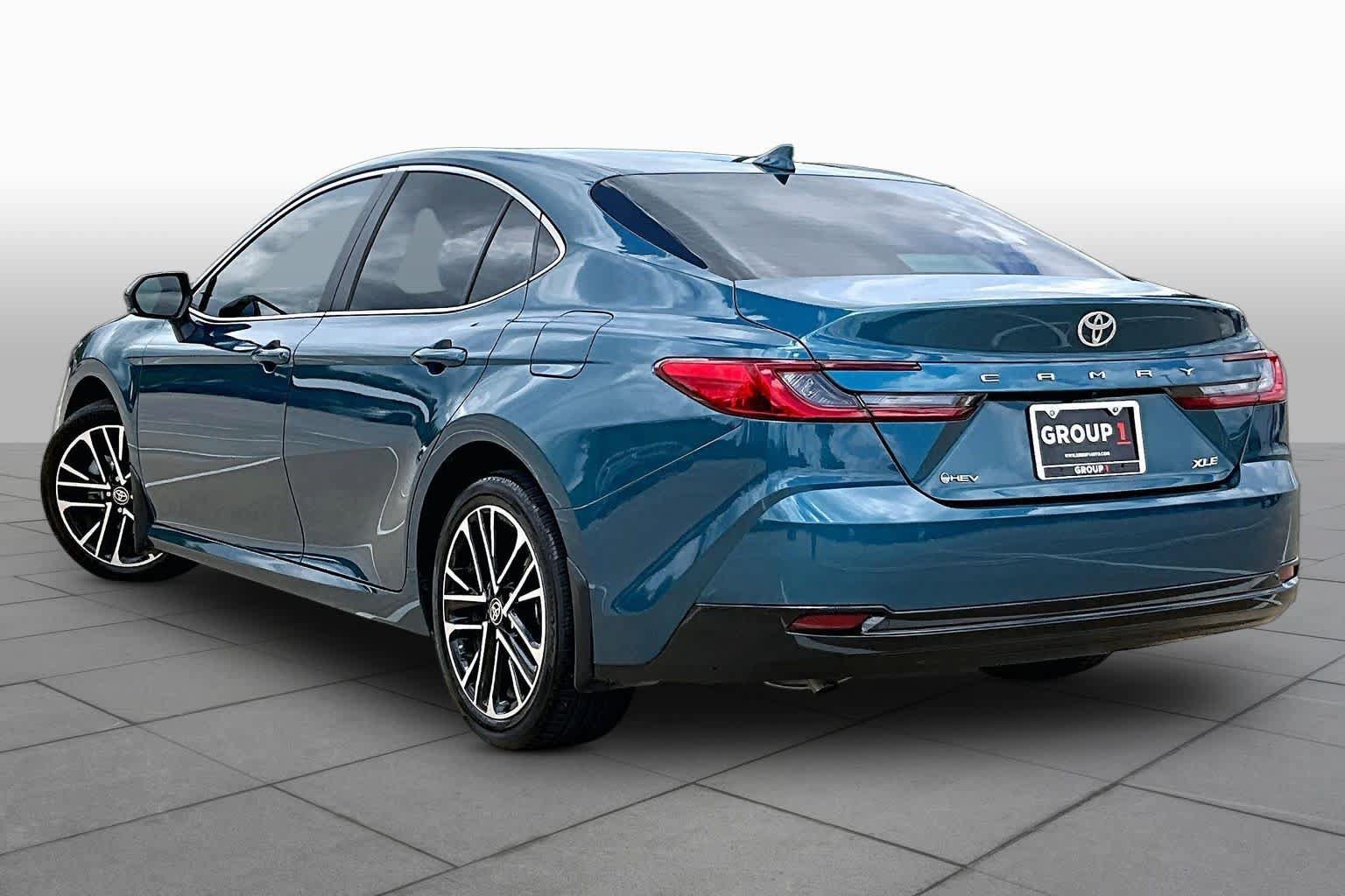 Used 2026 Toyota Camry XLE FWD image 12