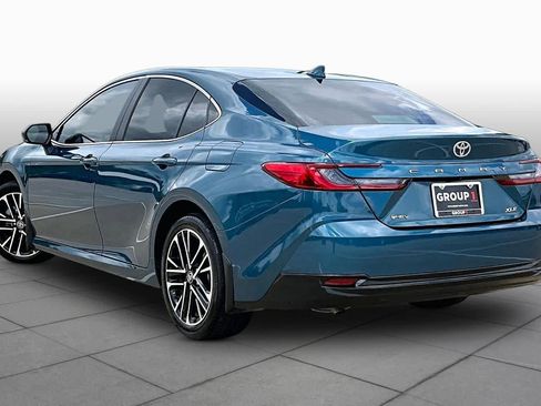 Used 2026 Toyota Camry XLE FWD image 12