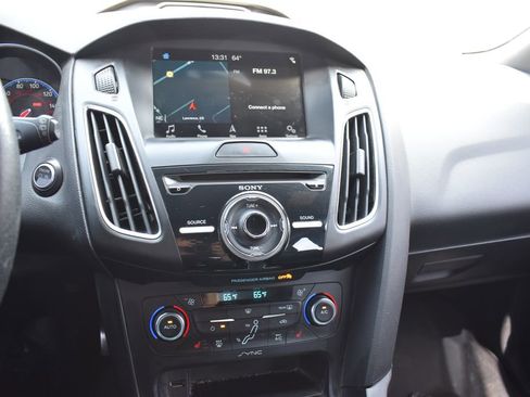 Used 2017 Ford Focus RS image 13