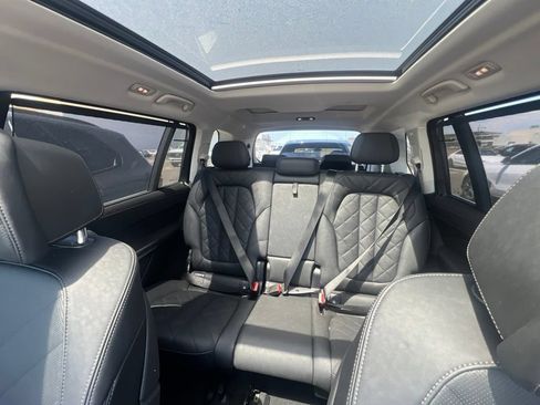 Used 2025 BMW X7 xDrive40i w/ Premium Package AWD/4WD image 13