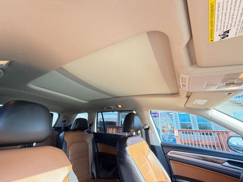Used 2018 Volkswagen Atlas SEL Premium AWD/4WD image 65