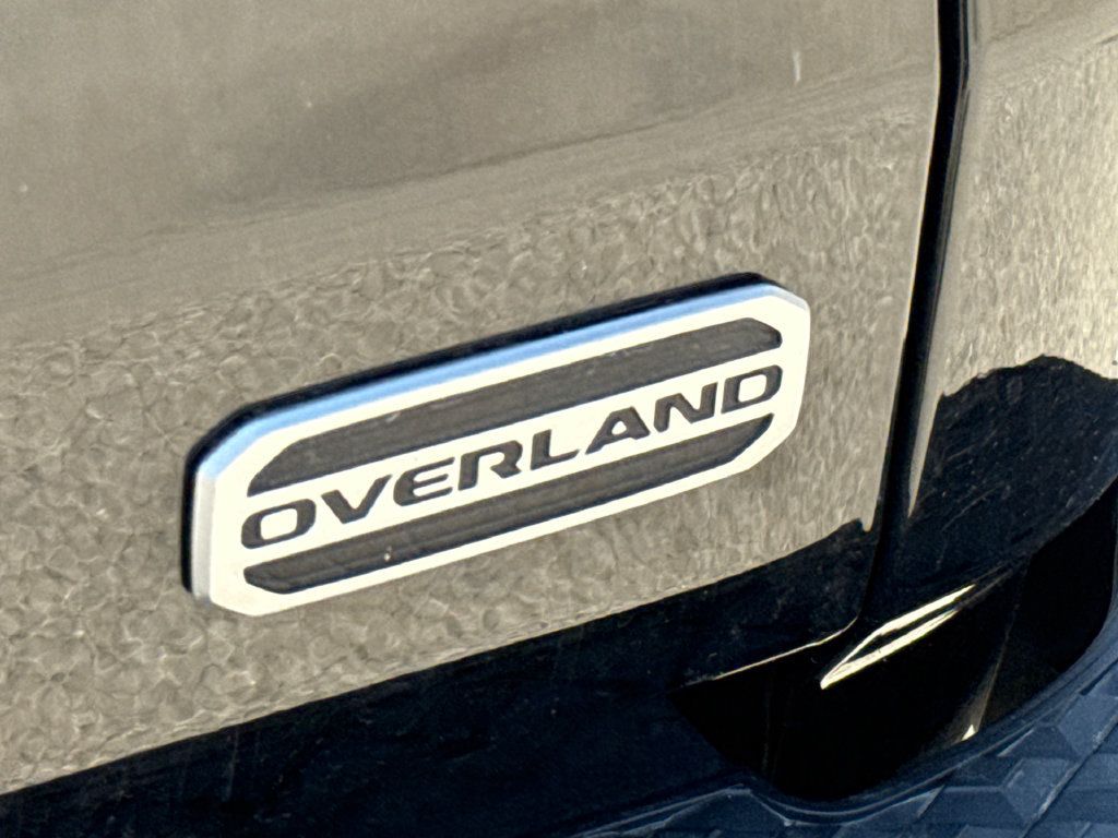 Used 2020 Jeep Gladiator Overland w/ Popular Equipment Package AWD/4WD image 9