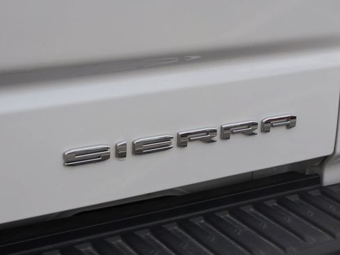 Used 2024 GMC Sierra 1500 Denali AWD/4WD image 8