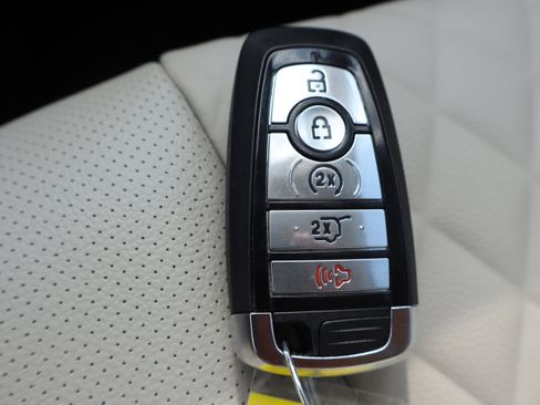 Used 2024 Ford Edge Titanium w/ Titanium Elite Package image 31