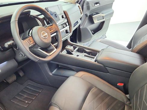 Used 2024 Nissan Pathfinder Platinum w/ Cargo Package FWD image 9