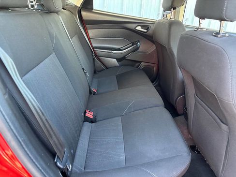 Used 2018 Ford Focus SE w/ Cold Weather Package image 17