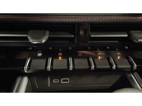 Used 2023 Chevrolet Colorado Z71 w/ Z71 Convenience Package 2 image 12