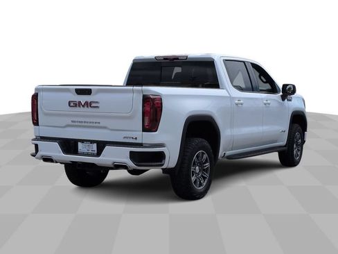 Used 2024 GMC Sierra 1500 AT4 w/ Technology Package AWD/4WD image 9
