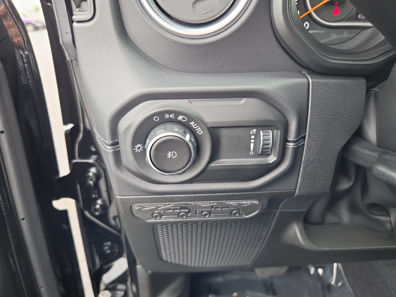 New 2027 Jeep Wrangler Unlimited Sahara AWD/4WD image 16