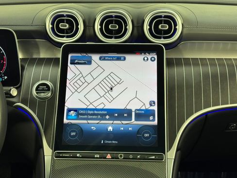 Used 2023 Mercedes-Benz GLC 300 w/ Exclusive Trim Package image 25