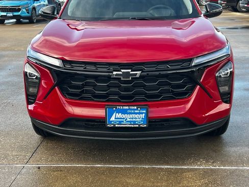 New 2026 Chevrolet Trax LT w/ Sunroof Package image 3