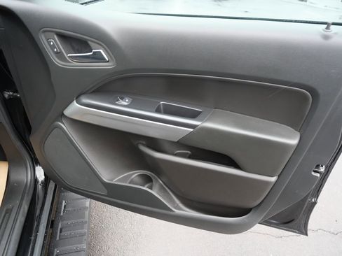 Used 2022 Chevrolet Colorado LT w/ LT Convenience Package image 29