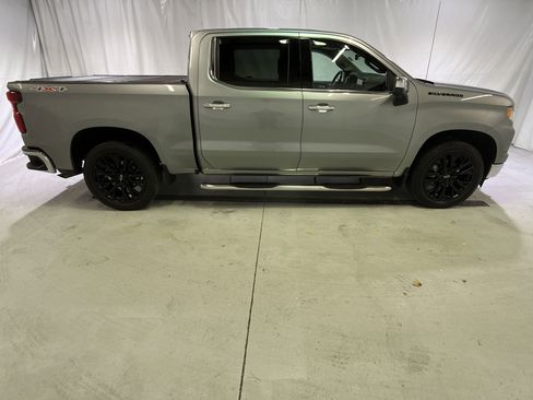 Used 2023 Chevrolet Silverado 1500 LTZ w/ LTZ Premium Package image 12