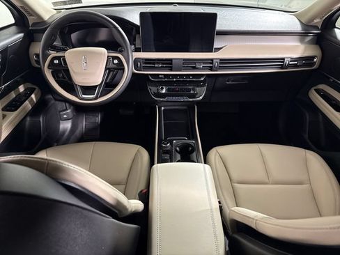 Used 2025 Lincoln Corsair AWD image 23