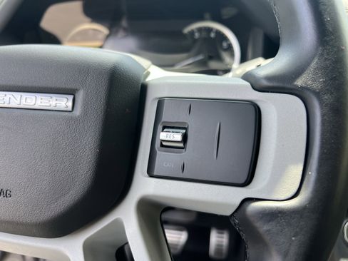 Certified 2023 Land Rover Defender 90 SE image 24