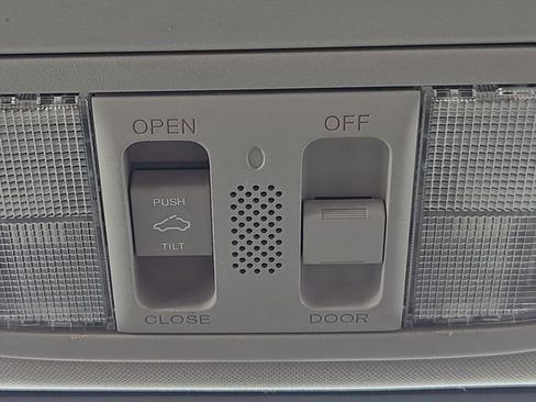 Used 2011 Honda CR-V EX-L image 23