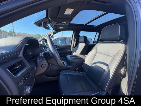 Used 2024 GMC Yukon XL SLT w/ SLT Premium Package image 2